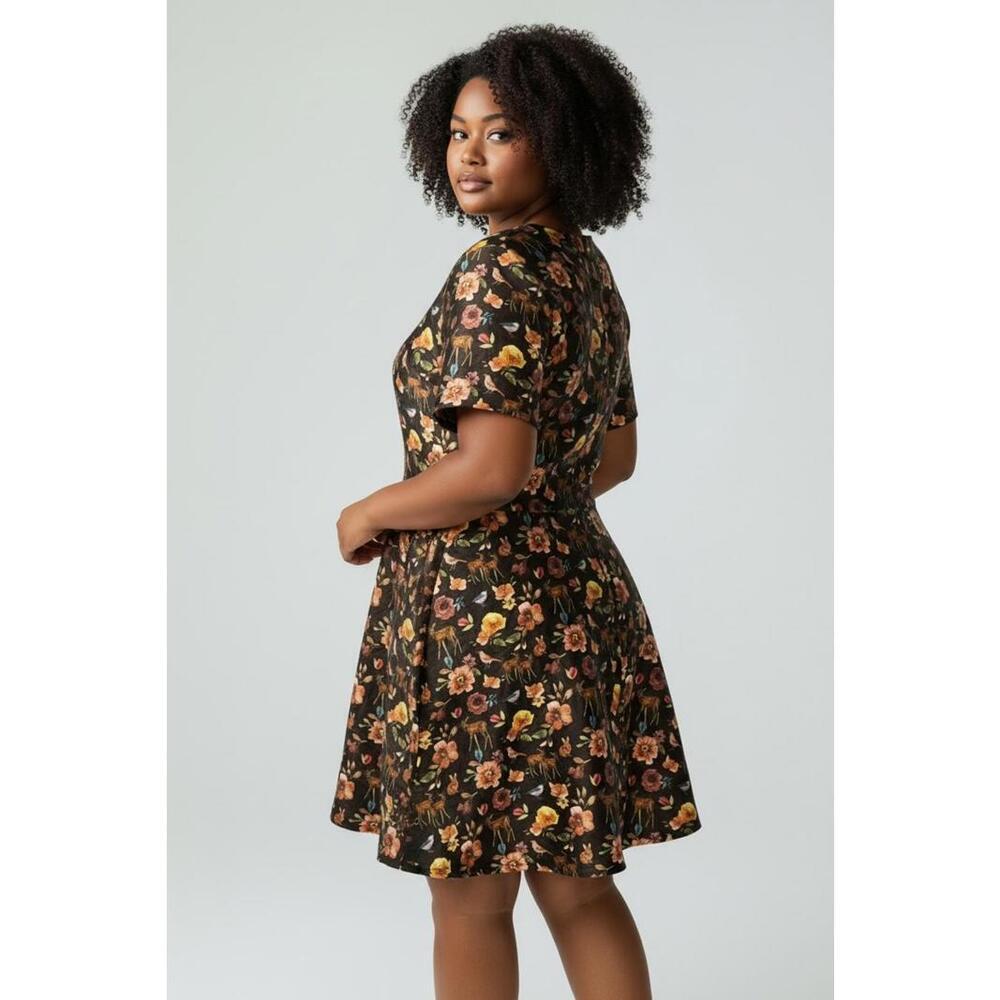 Whimsical Forest Animal & Foliage Print, Swing Fit Dress, Size 26W - Picture 2 of 7